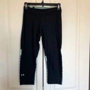 UnderArmour Black cropped legging, Size S
